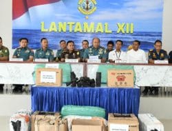 Lantamal XII Gelar Press Conference Penangkapan Dua Kapal Pembawa Arang Bakau Ilegal oleh Tim F1QR