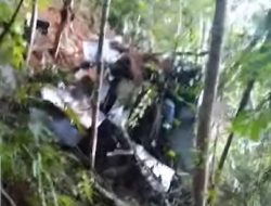 Helikopter PK-CFX Jatuh di Sekadau Kalbar, 8 Korban meninggal 