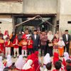Timbalan Menteri Pendidikan Brunei Darussalam Kunjungi MI Mas’udi Pontianak, Turut Bagikan Hadiah Lomba HUT RI