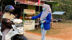 Kabut Asap Makin Pekat, PC PMII Ketapang Bagikan Ribuan Masker Gratis kepada Pengendara
