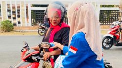 Peduli Kabut Asap, KOPRI PC PMII Ketapang Bagikan Masker kepada Masyarakat