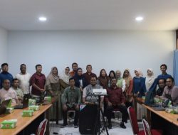 Mahasiswa S2 MPAI IAIN Pontianak Gelar PKM-KI tentang Pemanfaatan AI dalam Pembelajaran di SMK Negeri 1 Singkawang